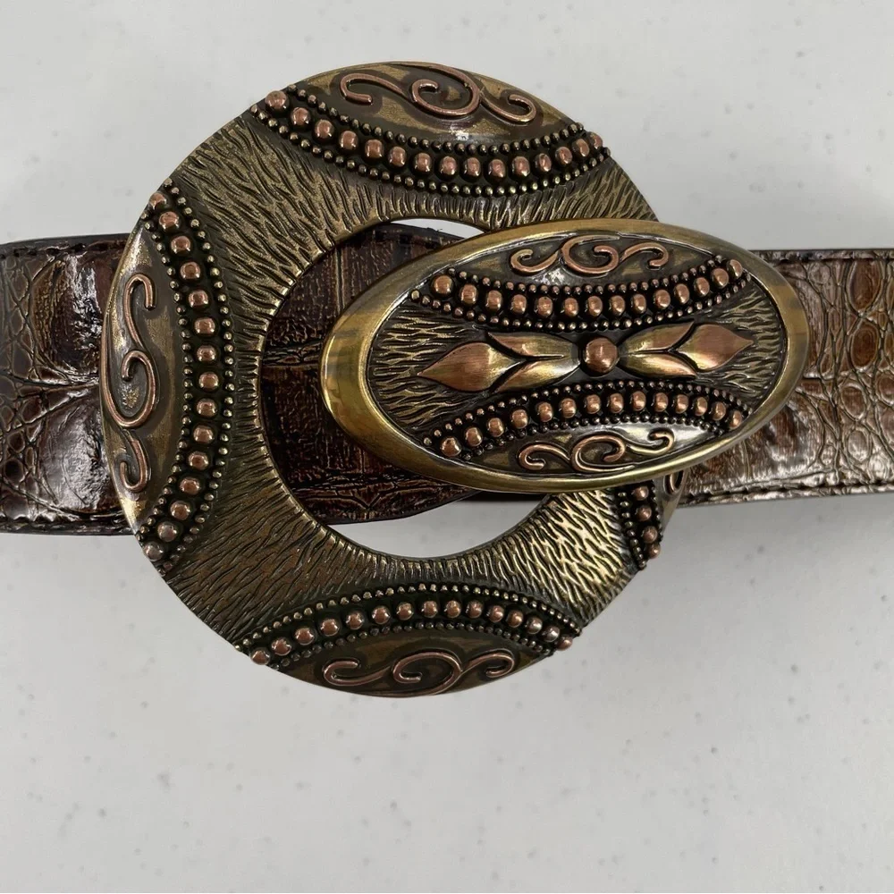 Chicos Vintage Faux Brown Croc Elastic Stretch Ornate Brass Buckle Small Belt
